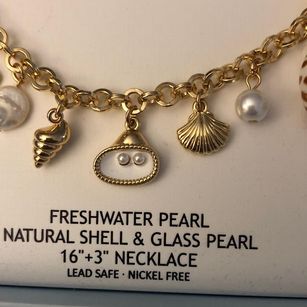 House of Harlow 1960 Gold Tone Freshwater Pearl, Shell & Metal Charm  Necklace - Picture 6 of 16